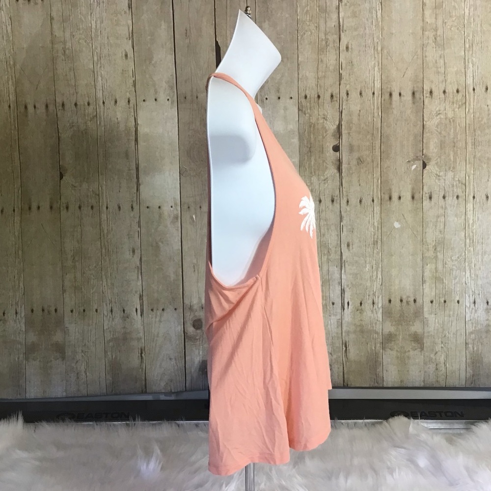 HP PINK Coral Palms Tank Top - Picture 3 of 9